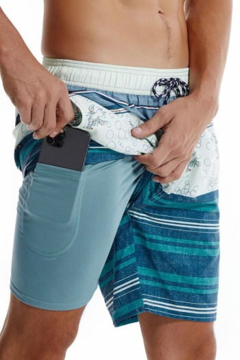 stylish men stripe and shrimp batch printing pocket beach shorts(with lined)