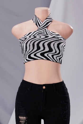 Summer new stylish stretch slim halter neck backless water ripple classic black and white contrast color knitted sexy vest
